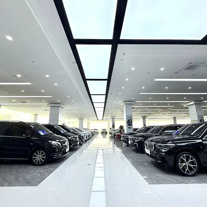 Reliable Chinese car exporter showroom